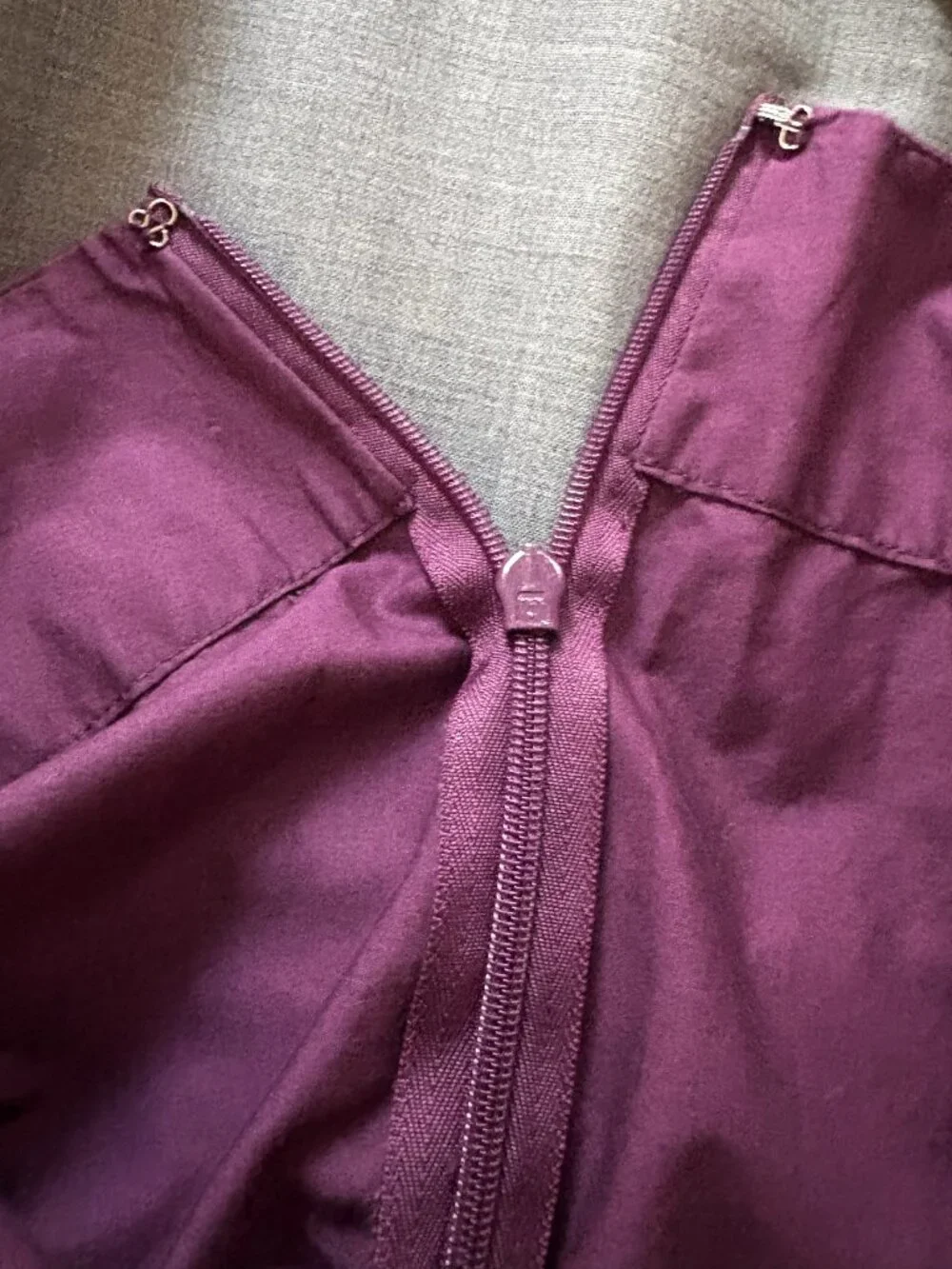 Talbots Petites Cotton Skirt Purples with Embroidered Floral Size 4